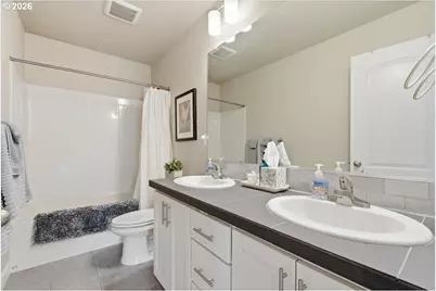 2300 E 6th St, La Center, WA 98629 - Photo 31