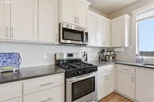 2300 E 6th St, La Center, WA 98629 - Photo 15