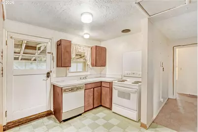 2213 NE 51st St, Vancouver, WA 98663 - Photo 5