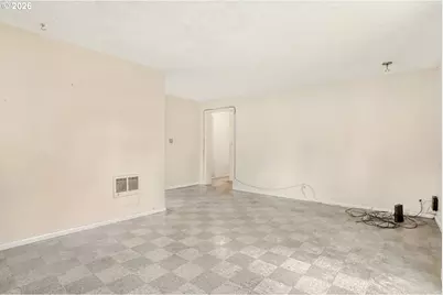 2213 NE 51st St, Vancouver, WA 98663 - Photo 9