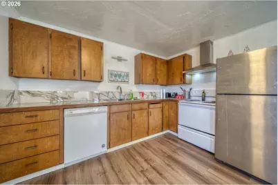 63503 Third Rd, Coos Bay, OR 97420 - Photo 21