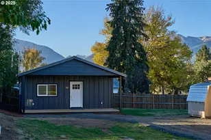 302 E Park St, Enterprise, OR 97828 - Photo 15