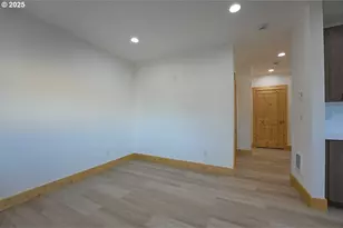 302 E Park St, Enterprise, OR 97828 - Photo 9