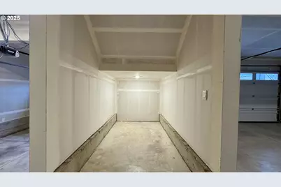 11728 SW Hayrick Ter, Beaverton, OR 97007 - Photo 27