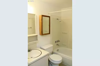 1822 SE Ash St, Portland, OR 97214 - Photo 21