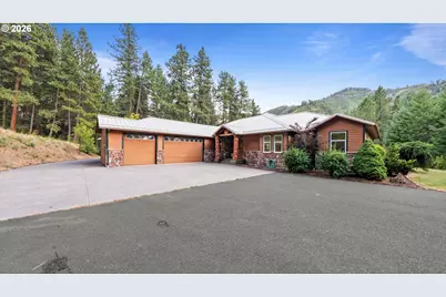 1135 N Touchet, Dayton, WA 99328 - Photo 1