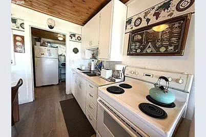 4567 Arch St, Florence, OR 97439 - Photo 9