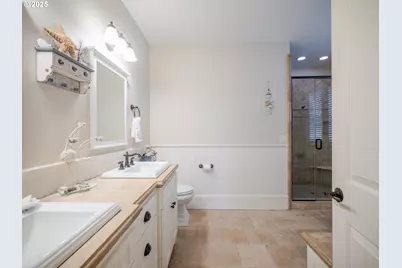 360 Hilltop Dr, Seaside, OR 97138 - Photo 23