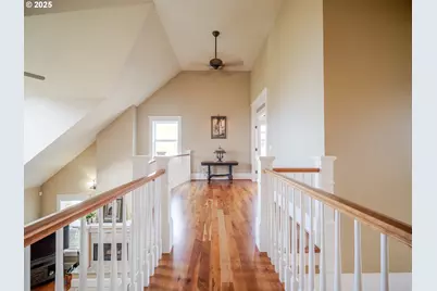 360 Hilltop Dr, Seaside, OR 97138 - Photo 33