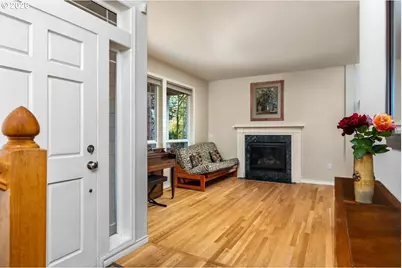 3220 SW Luradel St, Portland, OR 97219 - Photo 3