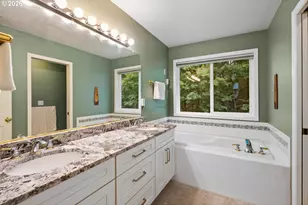 3220 SW Luradel St, Portland, OR 97219 - Photo 23