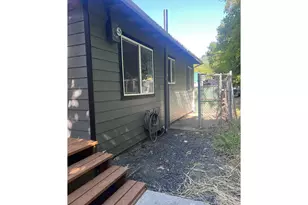 337 Main St, Scottsburg, OR 97473 - Photo 11