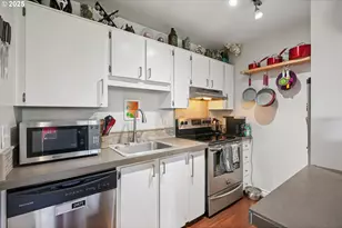 7522 SW Barnes Rd, Portland, OR 97225 - Photo 11