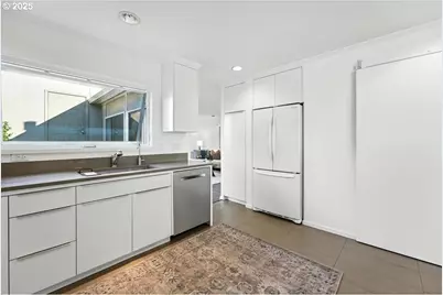 46 Condolea Ct, Lake Oswego, OR 97035 - Photo 11