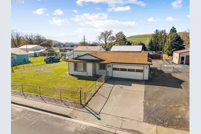 4214 SW Vista Ave, Pendleton, OR 97801 - Photo 1