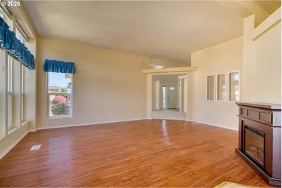 51390 Westlake Dr, Scappoose, OR 97056 - Photo 9