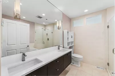 2015 SE Columbia River Dr #220, Vancouver, WA 98661 - Photo 29