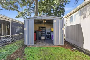 7620 SE Crystal Springs Blvd, Portland, OR 97206 - Photo 27