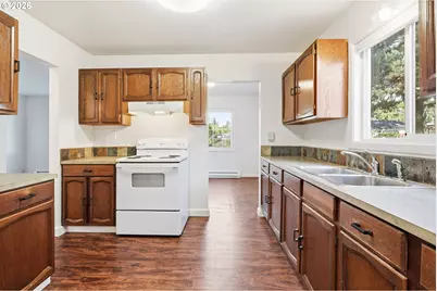 7620 SE Crystal Springs Blvd, Portland, OR 97206 - Photo 17