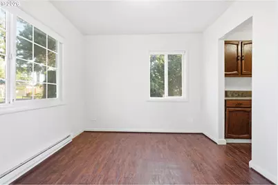 7620 SE Crystal Springs Blvd, Portland, OR 97206 - Photo 11