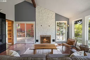 5817 SW Alfred St, Portland, OR 97219 - Photo 9