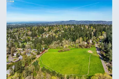 5817 SW Alfred St, Portland, OR 97219 - Photo 45