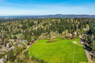 5817 SW Alfred St, Portland, OR 97219 - Photo 45