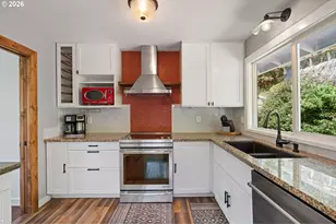 5817 SW Alfred St, Portland, OR 97219 - Photo 17