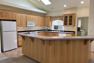 1243 Delrose Dr, Springfield, OR 97477 - Photo 7