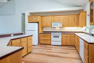 1243 Delrose Dr, Springfield, OR 97477 - Photo 13