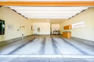 1243 Delrose Dr, Springfield, OR 97477 - Photo 37