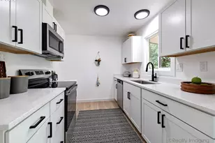 14155 SW Derby St, Beaverton, OR 97005 - Photo 5