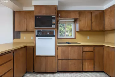 605 SW Coast Ave, Depoe Bay, OR 97341 - Photo 15