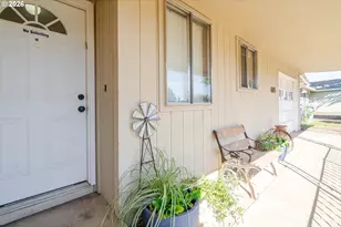 885 W Carolina St, Lebanon, OR 97355 - Photo 3