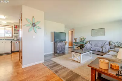 885 W Carolina St, Lebanon, OR 97355 - Photo 7