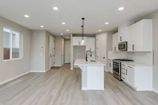 928 NW 178th Wy, Ridgefield, WA 98642 - Photo 3