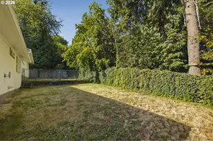 4665 NE 119th Ave, Portland, OR 97220 - Photo 23