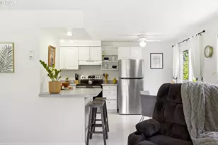 4665 NE 119th Ave, Portland, OR 97220 - Photo 9