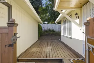 4665 NE 119th Ave, Portland, OR 97220 - Photo 25