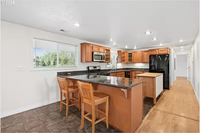 17465 SW Blanton St, Beaverton, OR 97078 - Photo 9
