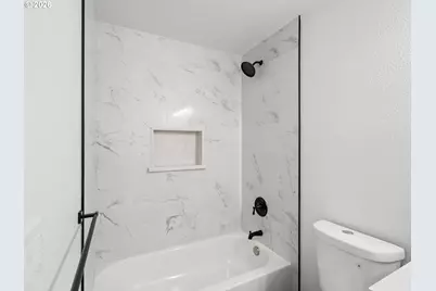 8042 SE Tolman St, Portland, OR 97206 - Photo 23