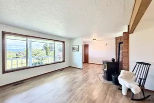 8890 Shaw Square SE, Aumsville, OR 97325 - Photo 3