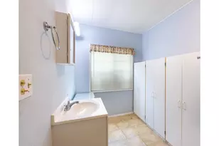 172 W Kristen Ct, Roseburg, OR 97471 - Photo 17