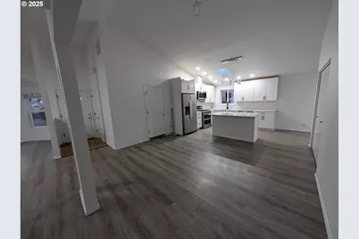 7321 SW 52nd Ave, Portland, OR 97219 - Photo 5