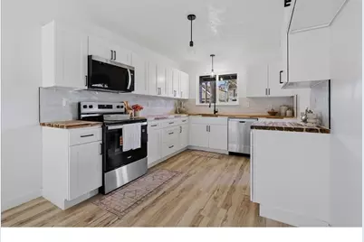 8732 N Tyndall Ave, Portland, OR 97217 - Photo 19