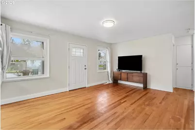 8424 SE Cornwell Ave, Happy Valley, OR 97086 - Photo 5