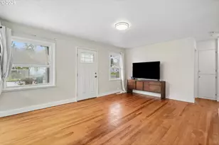 8424 SE Cornwell Ave, Happy Valley, OR 97086 - Photo 5