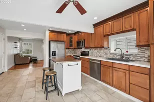 8424 SE Cornwell Ave, Happy Valley, OR 97086 - Photo 7