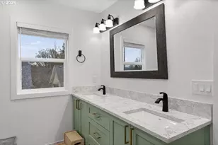 418 S Texas St, Portland, OR 97219 - Photo 15