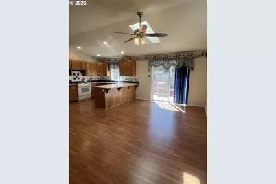 142 Swain Ct, Reedsport, OR 97467 - Photo 7